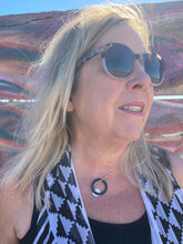 Load image into Gallery viewer, Interplay necklace black and white