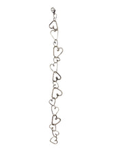 Load image into Gallery viewer, Bracelet made of interlocking hearts in silver