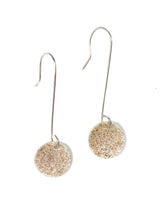 Load image into Gallery viewer, Small drop earrings made of beach sand 
