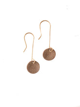 Load image into Gallery viewer, Small drop earrings made of beach sand
