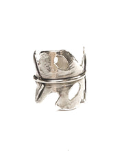 Load image into Gallery viewer, Monstera Ring in sterling silver
