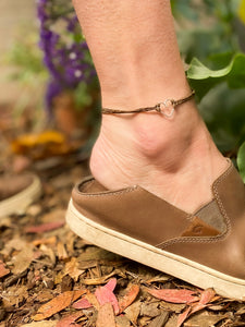 Leather anklet with heart symbol in silver