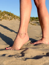 Load image into Gallery viewer, Anklet wtih 4 pendants made of Malibu Sand
