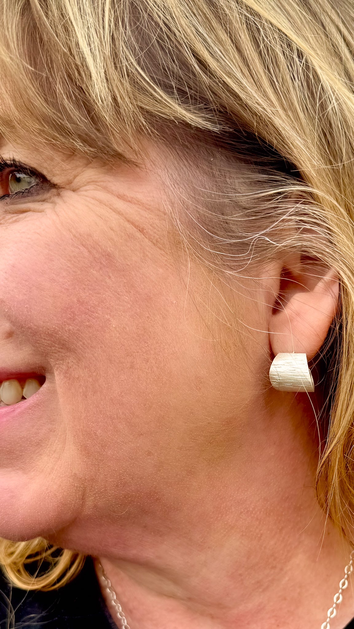 Wide Hoop Huggie Earrings (small) – Dana Brynn Jewelry