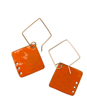 Load image into Gallery viewer, Square earrings in orange
